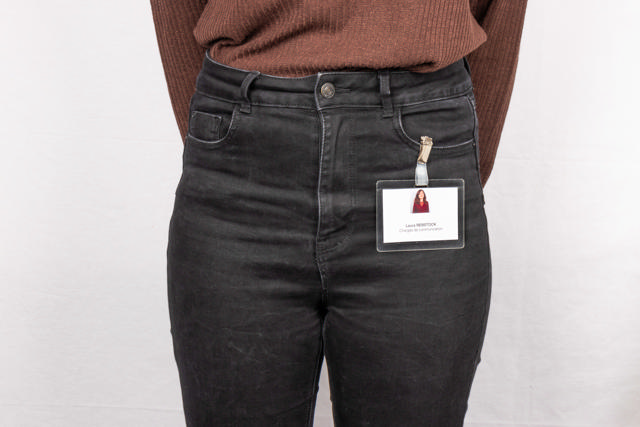 Zelflaminerende badge, met clip, horizontaal