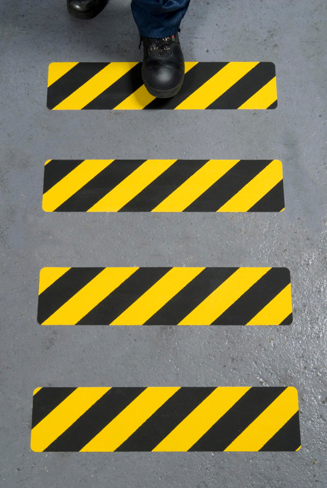 Verformbare anti-rutsch Streif zur Bodenmarkierung, 610 x 150 mm