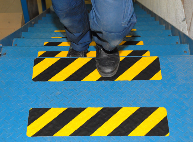 Verformbare anti-rutsch Streif zur Bodenmarkierung, 610 x 150 mm