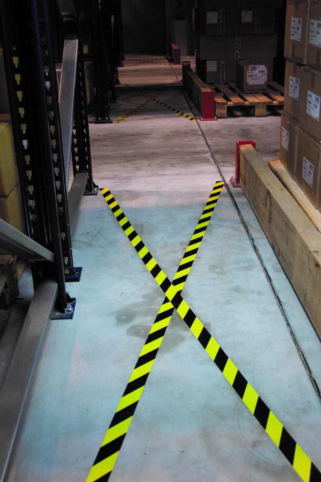 Standard självhäftande säkerhetstejp, 50 mm