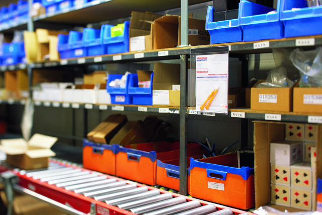 Suuri kapasiteettinen magneettitasku, A4