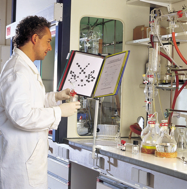 Columna de mesas de trabajo para expositores