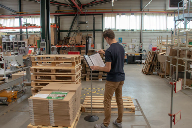 Tarifold Metal Floor Document Display System, A4, 10 pockets