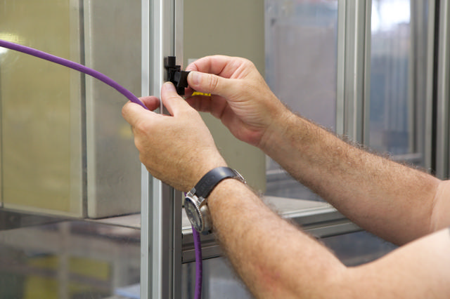 Zubehör T-Clip, Kabelhalter