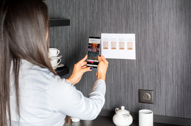 Självhäftande skylthållare i akryl, permanent, A5