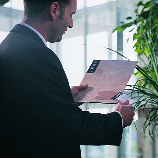 Funda autoadhesiva para tarjetas de visita, 95 x 60 mm, abertura lado corto