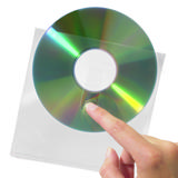 Itsekiinnittyvä CD/DVD-tasku, sormiaukolla, pysyvä