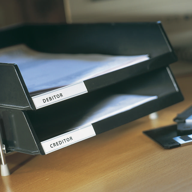 Itsekiinnittyvä etiketinpidikesuikale, pysyvä, 25 x 150 mm, sisällyksellä